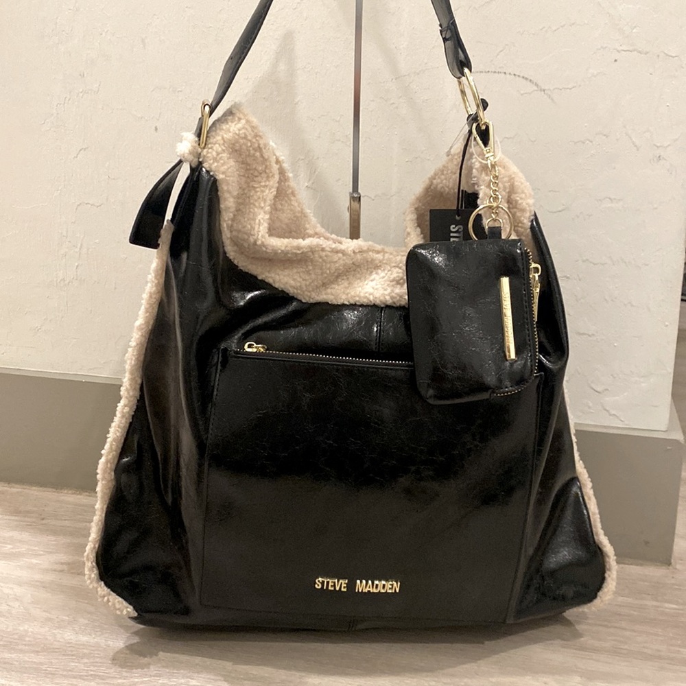 NWT, Steve Madden Black Patent & Sherpa Fur Trim Shoulder Bag w Wallet